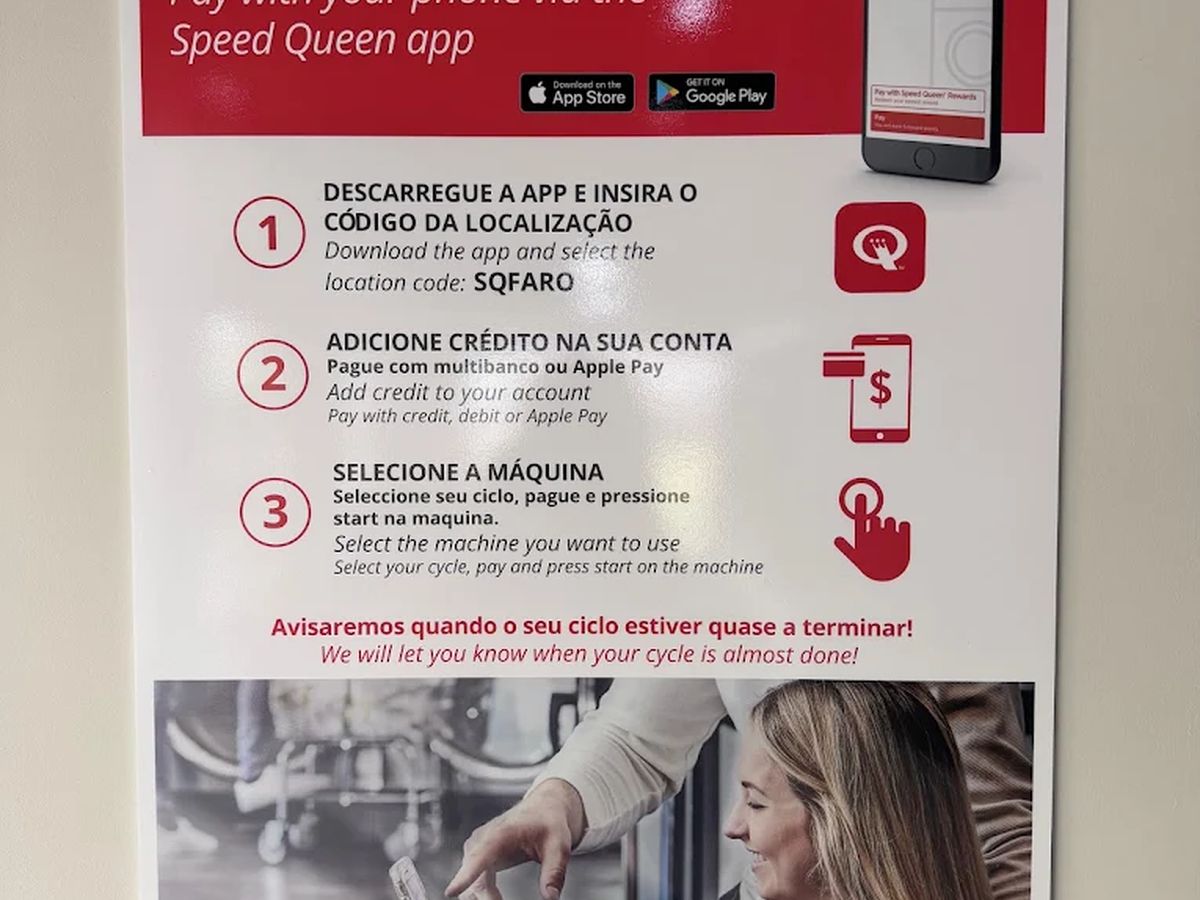 Interior da lavandaria Speed Queen Gambelas
