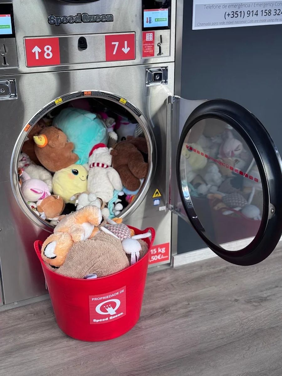 Pet Corner da Speed Queen Gambelas — máquina de lavar com peluches